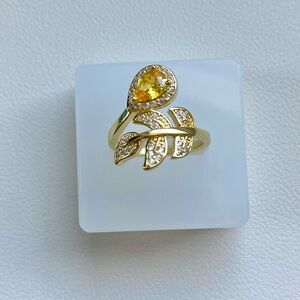 Elegant Gold and Yellow Gemstone Ring